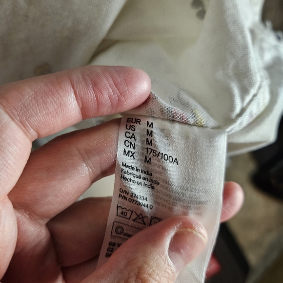 H&M Disney Collab White Shirt with Mickey Mouse Print Mens Medium - Picture 3 of 8